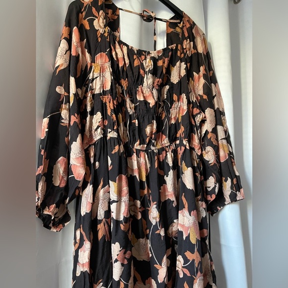 Romantic Floral Square Neck BOHO Modest Peasant Prairie  Smocked MIDI 
Dress - Picture 4 of 16